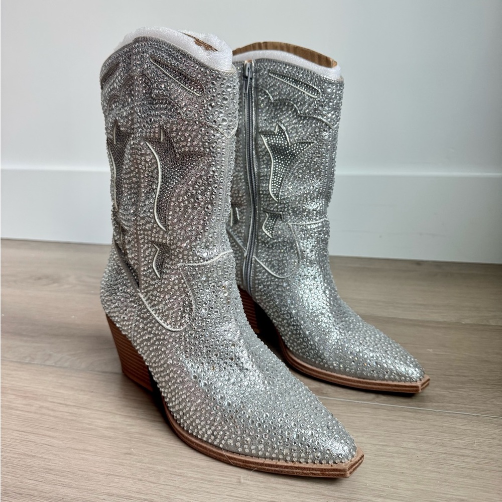 Crown Vintage Silver Cowgirl Heeled Boots